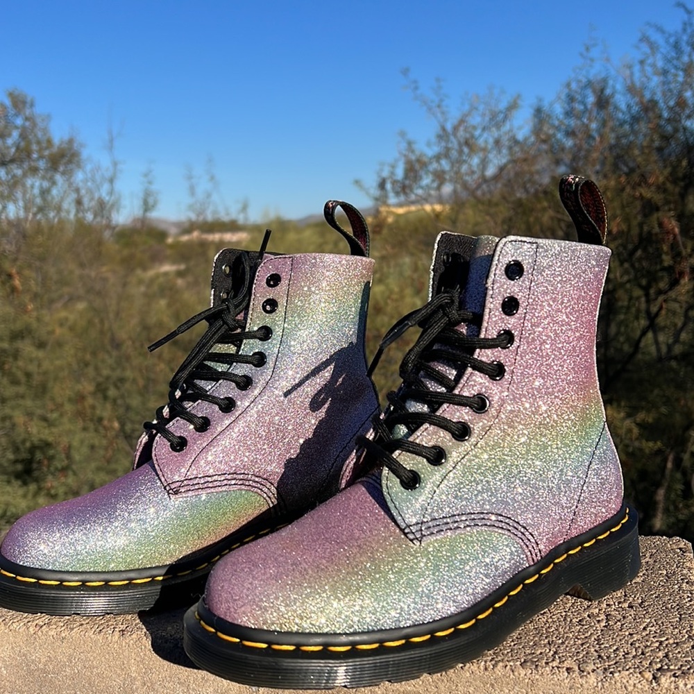 New Dr. Martens Mermaid 🧜‍♀️ Super Sparkly 1460 Pascal Glitter Boots ✨ - Picture 10 of 17